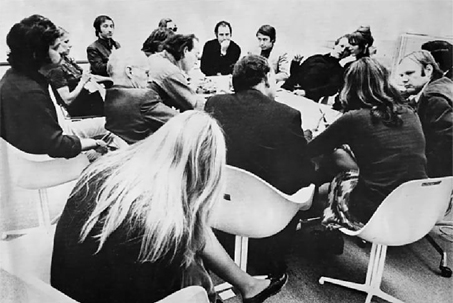 Image Credit: The Sculpture, exhibition view between 6, Kunsthalle Düsseldorf, 1971. Courtesy Barbara Steveni (Incidental Futures 2)